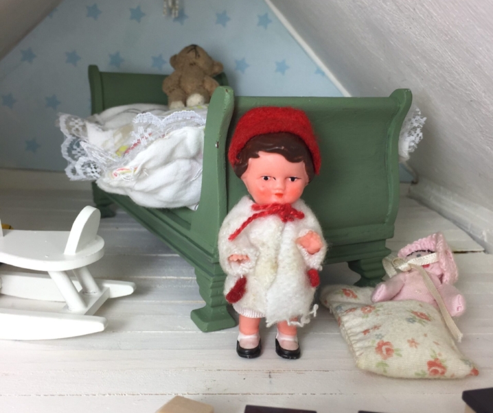 I’m just wild about ARI – in love with tiny German dolls
